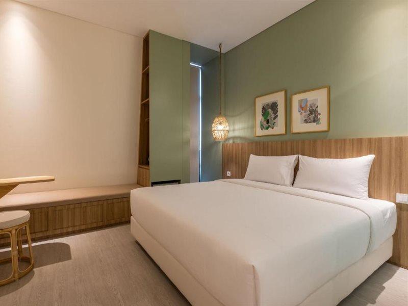 La Boheme, Rooms And Coffee Giacarta Esterno foto